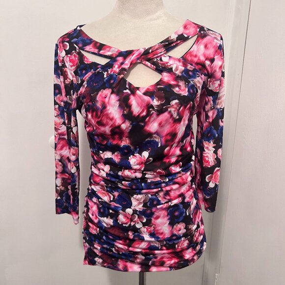 Tops - Jennifer Lopez Ruched Floral Top